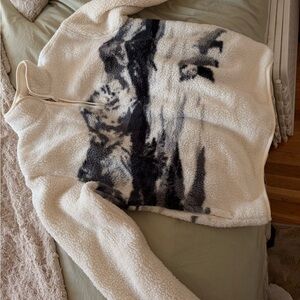 SOLD Old Navy Polar Bear Fleece Men’s medium